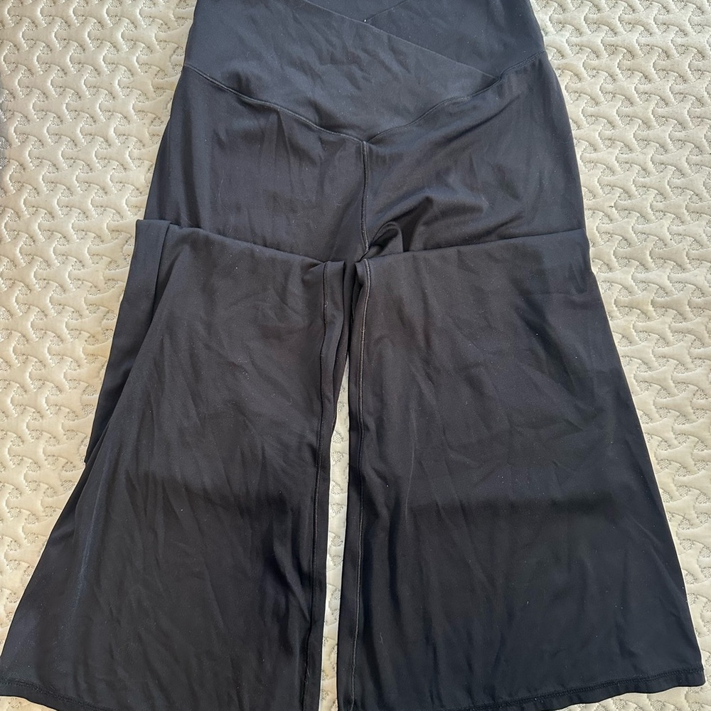Black Wide-Leg Women's Trousers